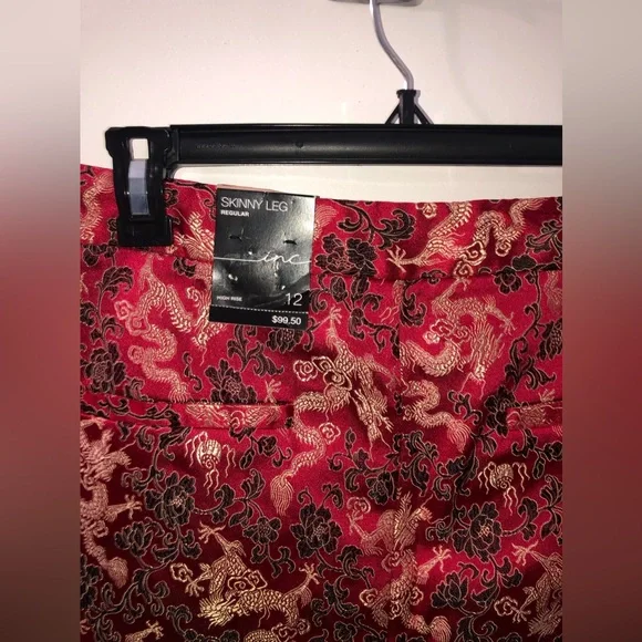 NWT Jacquard Skinny Cropped Pants in Red - Picture 5 of 7